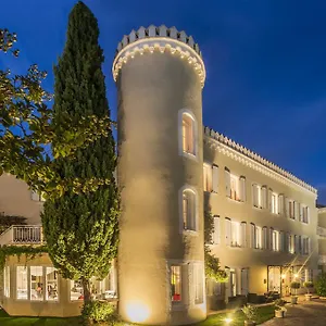**** Hotel Chateau De La Tour Francie